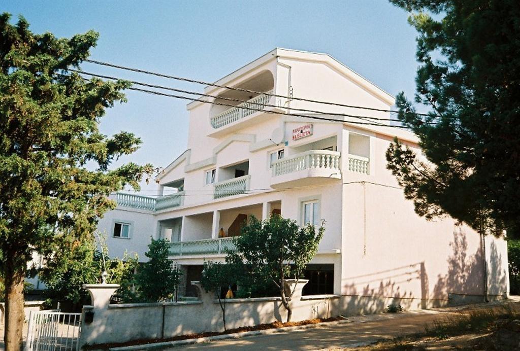 Apartment Busljeta Starigrad Paklenica Extérieur photo